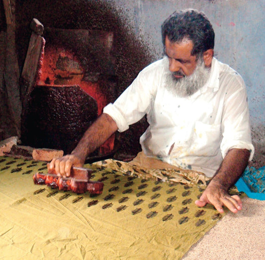 Miniya kaam: WAX PRINTING