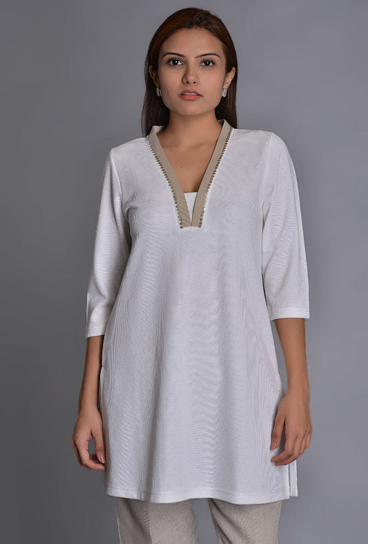 Offwhite Knit Contrast Collar Kurti with One Line Tikki