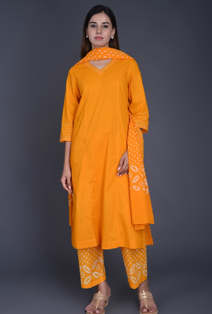 Yellow Cotton Bandhani Ensemble with Embroidery