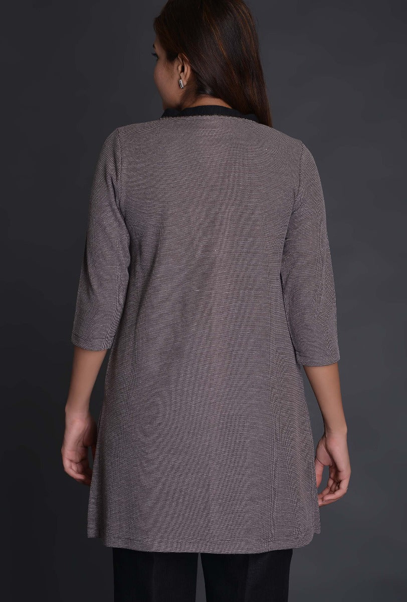 Anthra Knit Contrast Collar Kurti with One Line Tikki