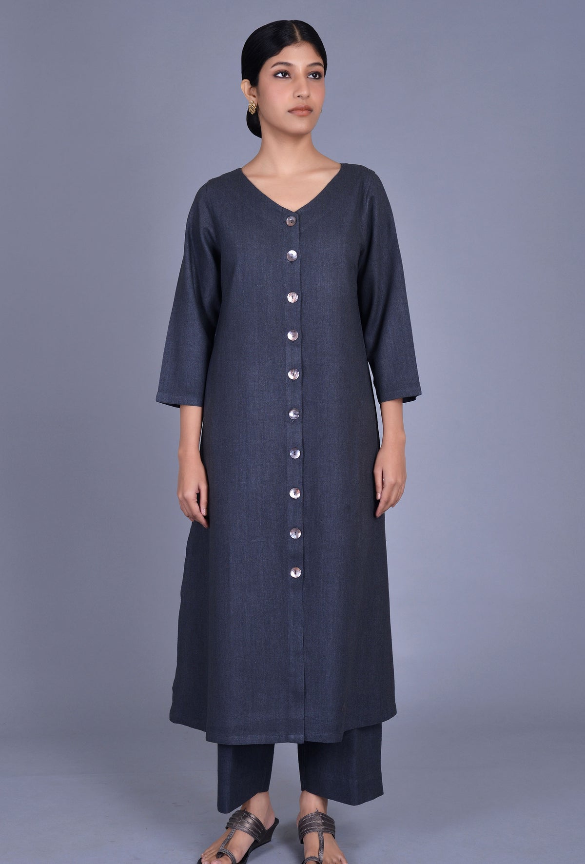 Gicha V Neck Ensemble
